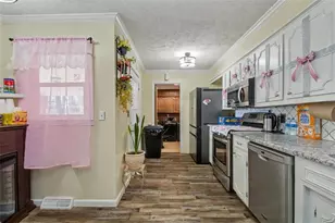 301 Briarwood Dr, Calhoun, GA 30701 - Photo 17