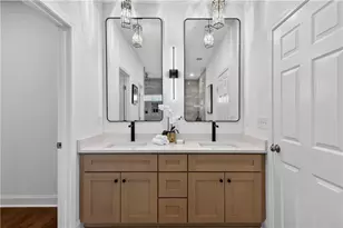 120 N Gwinnett St, Buford, GA 30518 - Photo 19