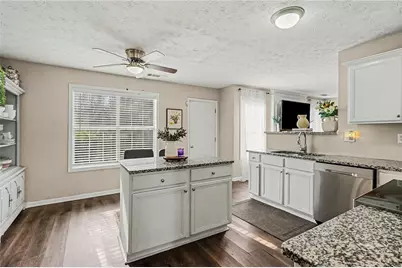 6577 Laurens Way, Stone Mountain, GA 30087 - Photo 11