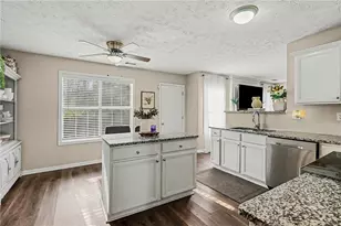 6577 Lauren's Way, Stone Mountain, GA 30087 - Photo 11