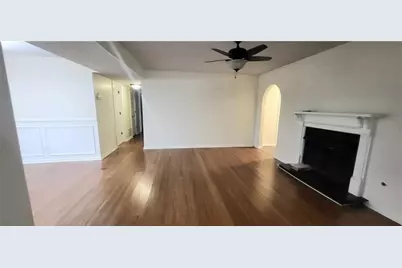 2105 N Forest Trail NE, Dunwoody, GA 30338 - Photo 5