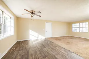 212 Woodglen Dr, Woodstock, GA 30188 - Photo 5