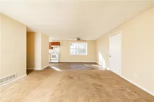 212 Woodglen Dr, Woodstock, GA 30188 - Photo 3