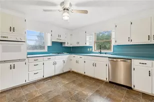 81 Russell Rd, Lawrenceville, GA 30043 - Photo 13