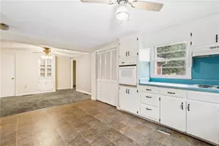 81 Russell Rd, Lawrenceville, GA 30043 - Photo 15