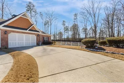 2635 Rosehill Circle, Lithia Springs, GA 30122 - Photo 33