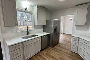 9711 Squirrel Wood Run, Douglasville, GA 30135 - Photo 17