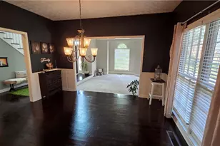 8980 Stonelake Ct, Roswell, GA 30076 - Photo 3