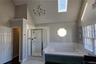 8980 Stonelake Ct, Roswell, GA 30076 - Photo 17