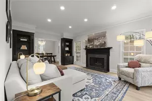 1201 Club Walk Dr NE, Brookhaven, GA 30319 - Photo 3