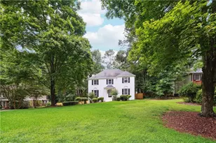 2745 Saxon Dr, Duluth, GA 30096 - Photo 3