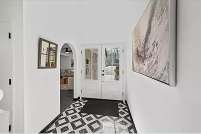 5490 Chemin De Vie, Atlanta, GA 30342 - Photo 3