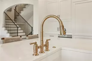 145 Grayton Ln, Roswell, GA 30075 - Photo 11