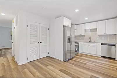 2414 Peachwood Circle, Atlanta, GA 30345 - Photo 11