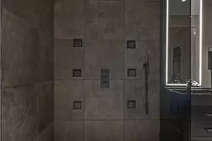 737 W Conway Dr NW, Atlanta, GA 30327 - Photo 17