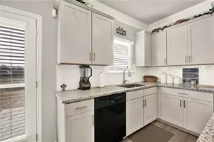 25 Thacker Trl, Adairsville, GA 30103 - Photo 17