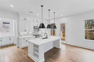 717 Keystone Dr, Woodstock, GA 30188 - Photo 3