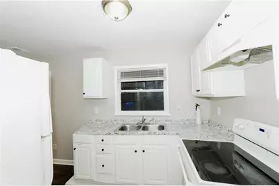 2190 Swallow Circle SE, Atlanta, GA 30315 - Photo 9