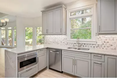 2599 Brookline Circle NE, Brookhaven, GA 30319 - Photo 11