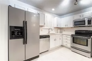 311 Hollyfax Circle, Atlanta, GA 30328 - Photo 11