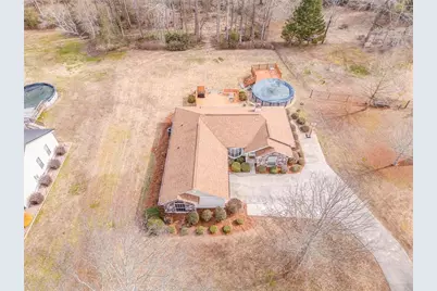 204 Blue Holly Drive NE, Calhoun, GA 30701 - Photo 5