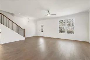 634 Oakleaf Grove Ln, Sugar Hill, GA 30518 - Photo 5