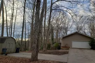 3740 Clubland Dr, Marietta, GA 30068 - Photo 5