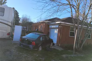 3419 Meadow Ln, Waycross, GA 31503 - Photo 3