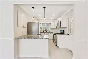 186 W Lake Dr NW, Atlanta, GA 30314 - Photo 11