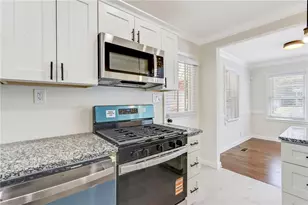 186 W Lake Dr NW, Atlanta, GA 30314 - Photo 13