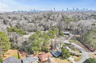 186 W Lake Dr NW, Atlanta, GA 30314 - Photo 41