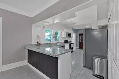 8 S Hughes Street SW, Rome, GA 30165 - Photo 11