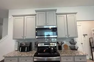 7565 Knoll Hollow Rd, Lithonia, GA 30058 - Photo 17