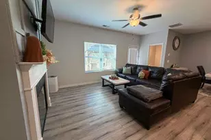 7565 Knoll Hollow Rd, Lithonia, GA 30058 - Photo 11