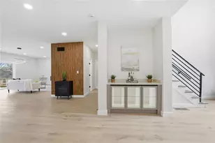 11935 Wildwood Springs Dr, Roswell, GA 30075 - Photo 3