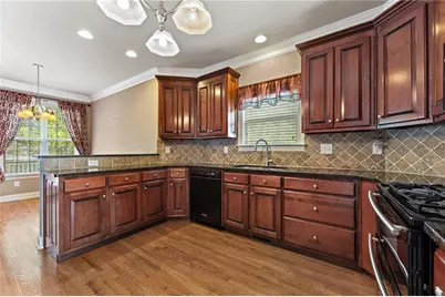 711 Wilhaven Court, Loganville, GA 30052 - Photo 7