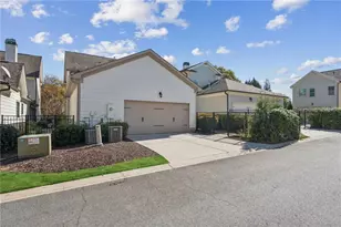 7330 Winthrop Rd, Alpharetta, GA 30005 - Photo 37