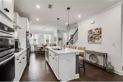 6635 Beacon Drive, Sandy Springs, GA 30328 - Photo 9