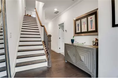 6635 Beacon Drive, Sandy Springs, GA 30328 - Photo 5