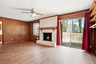 4165 Williamsburg Dr, Atlanta, GA 30337 - Photo 9