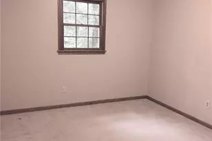 6859 Lake View Ln, Doraville, GA 30360 - Photo 13