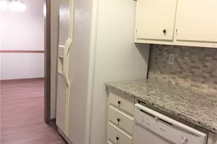 6859 Lake View Ln, Doraville, GA 30360 - Photo 7