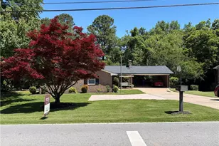 344 Holly Dr, Gainesville, GA 30501 - Photo 5