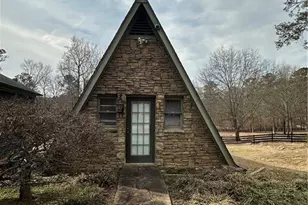 4984 Donald Dr, Loganville, GA 30052 - Photo 1