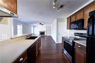 1135 Laurel Cove Dr, Snellville, GA 30078 - Photo 7