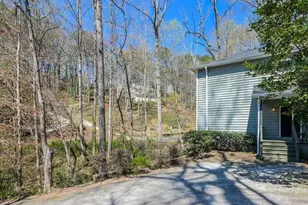 7127 Riverside Dr, Atlanta, GA 30328 - Photo 19