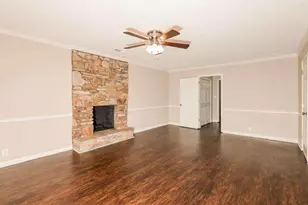 7127 Riverside Dr, Atlanta, GA 30328 - Photo 9