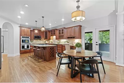 1028 Towne Lake Hills E, Woodstock, GA 30189 - Photo 5