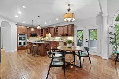 1028 Towne Lake Hills E, Woodstock, GA 30189 - Photo 11