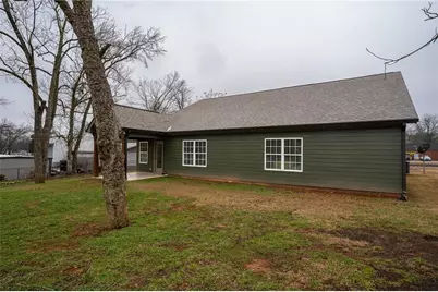 72 South Main Street, Maysville, GA 30558 - Photo 9